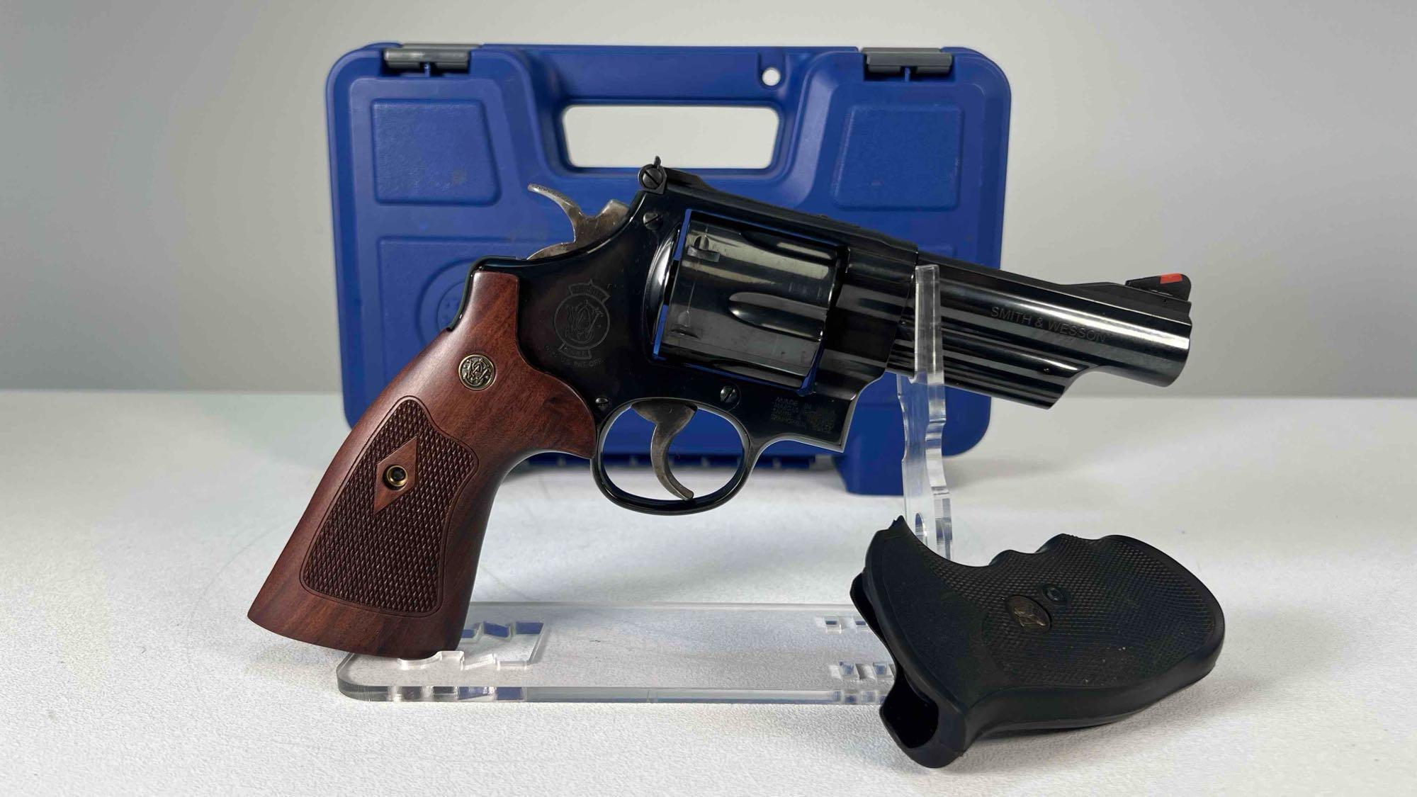 Smith & Wesson Model 29-10 .44 Magnum Revolver thumbnail