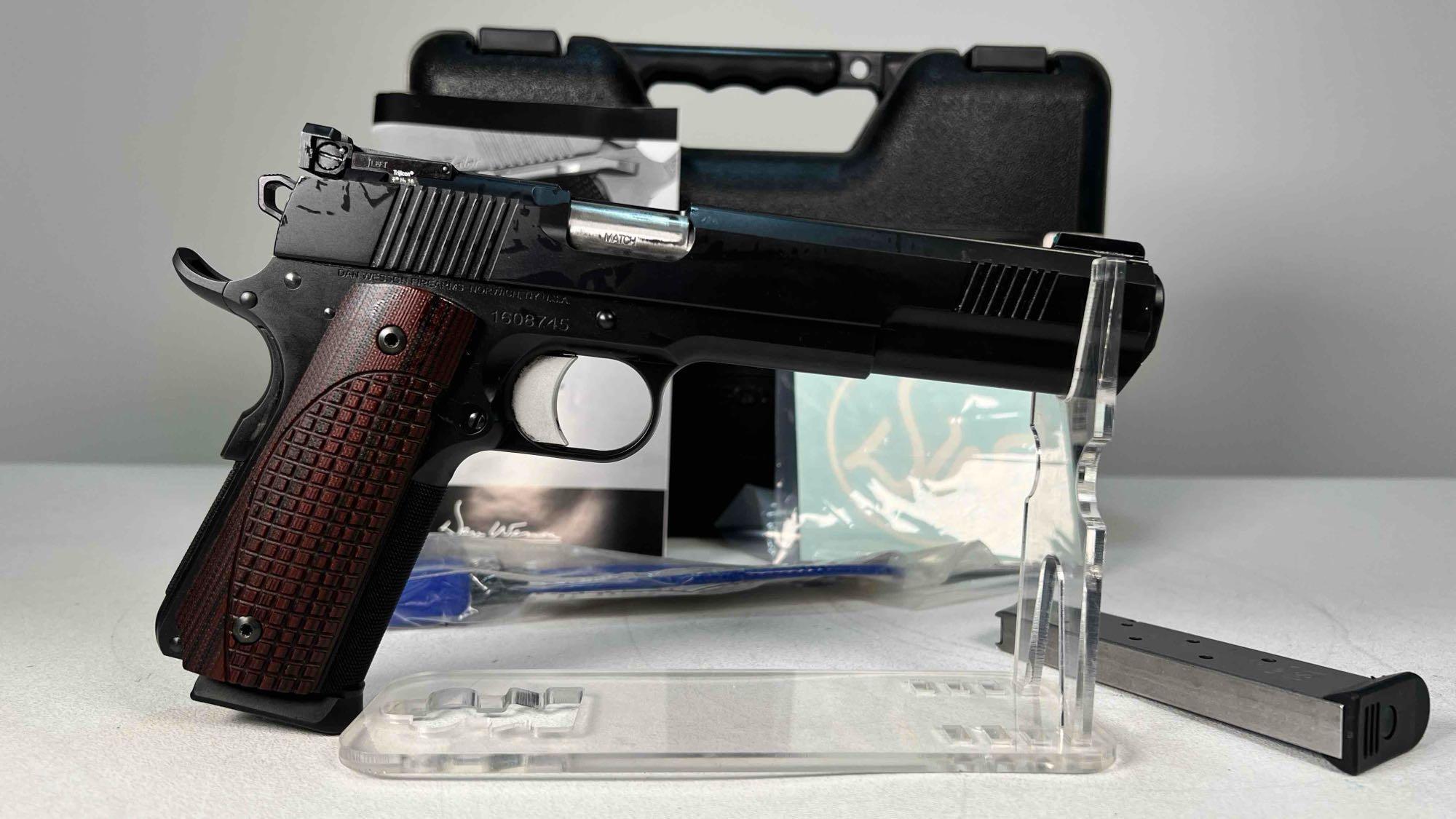 Dan Wesson Bruin Long Slide 1911 .45 Pistol thumbnail